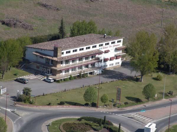 Logis Hotels - Hotel Et Restaurant Le Relais Des Garrigues Grisolles  Exterior foto
