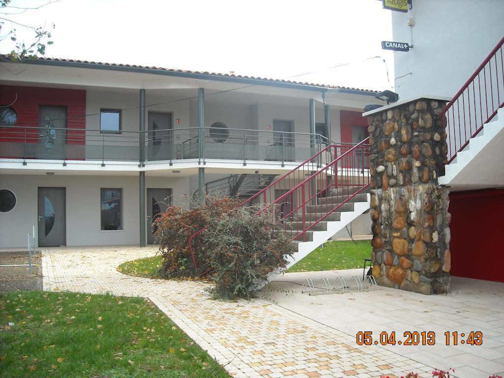 Logis Hotels - Hotel Et Restaurant Le Relais Des Garrigues Grisolles  Zimmer foto